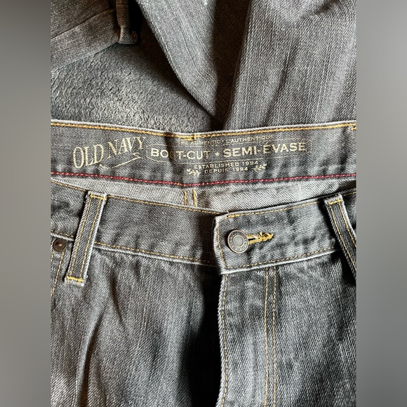 Old Navy Men’s Boot Cut Jeans - Size 38 x 30 - Picture 3 of 4